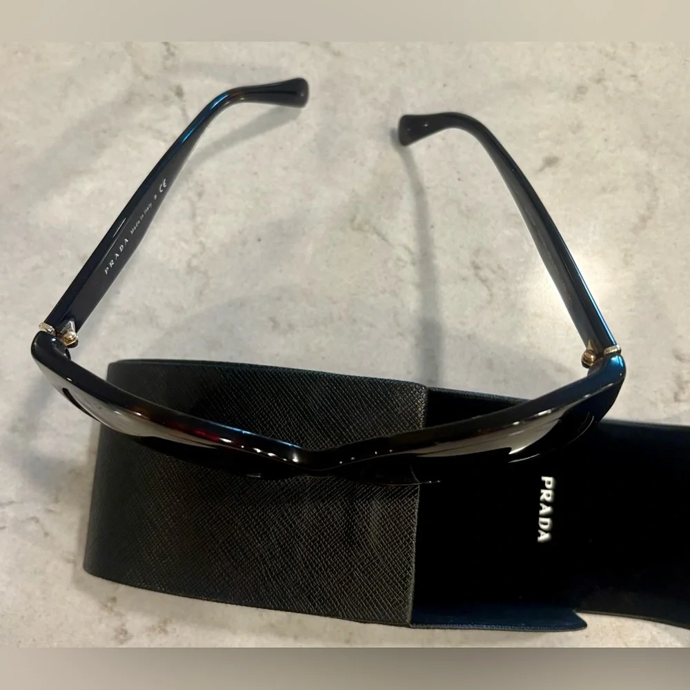 PRADA Tortoise Shell 🕶️ Sunglasses 👝🤎👜 - Picture 10 of 16